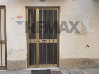 Quadrilocale in Vendita a Furci Siculo, 128'000&euro;, 116 m²