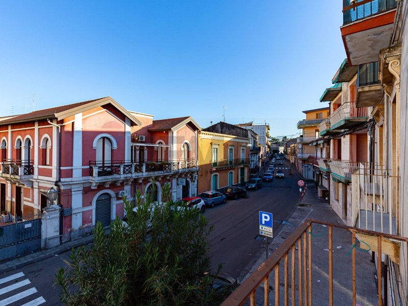 Quadrilocale in Vendita a San Giovanni la Punta, 99'000&euro;, 153 m²
