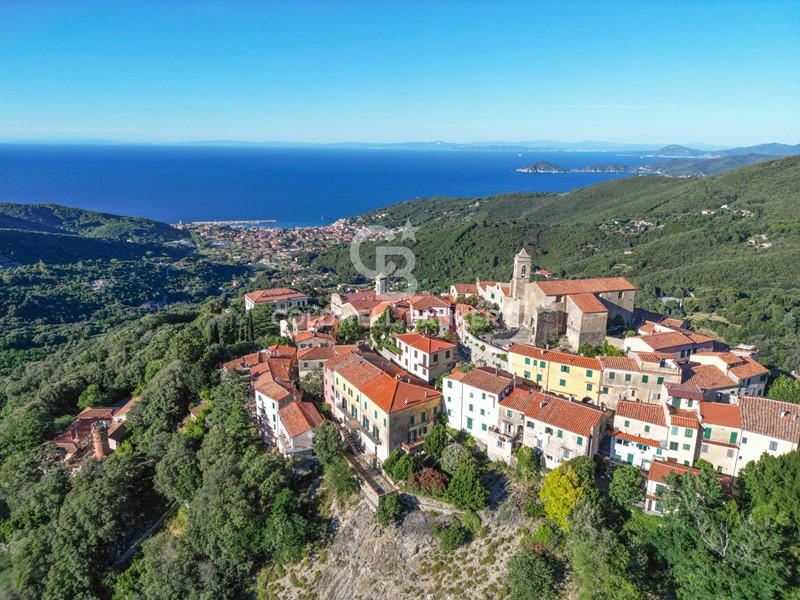 Appartamento in Vendita a Marciana, 460'000&euro;, 270 m²