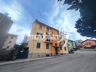 Monolocale in Vendita a L'Aquila, 75'000&euro;, 58 m²