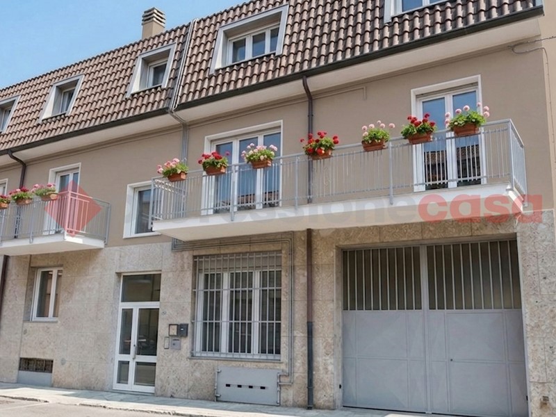 Trilocale in Vendita a Cerro Maggiore, 233'000&euro;, 108 m², con Box