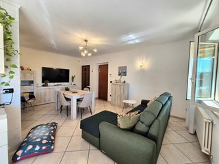 Quadrilocale in Vendita a Caivano, 198'000&euro;, 90 m², con Box