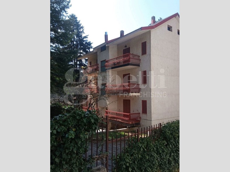 Trilocale in Affitto a Spezzano della Sila, 2'300&euro;, 70 m², arredato