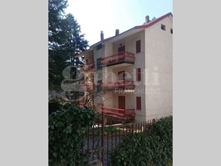 Trilocale in Affitto a Spezzano della Sila, 2'300&euro;, 70 m², arredato