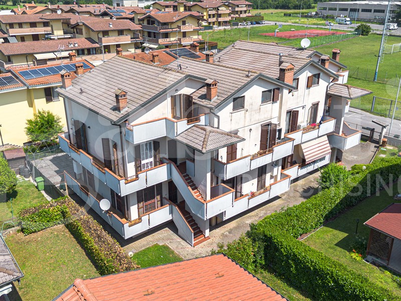 Quadrilocale in Vendita a Truccazzano, 200'000&euro;, 120 m², con Box