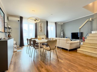 Quadrilocale in Vendita a Brescia, 264'000&euro;, 132 m², con Box