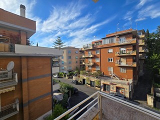 Trilocale in Affitto a Roma, 1'160&euro;, 84 m², arredato