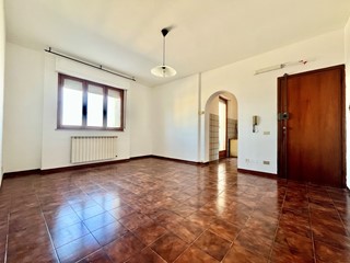 Quadrilocale in Vendita a Ponsacco, 130'000&euro;, 80 m², con Box