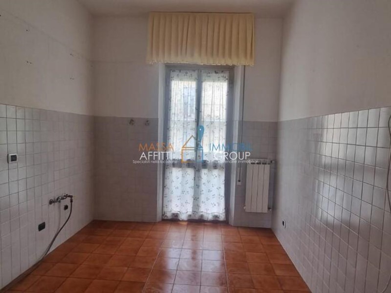 Quadrilocale in Vendita a Carrara, 125'000&euro;, 95 m²