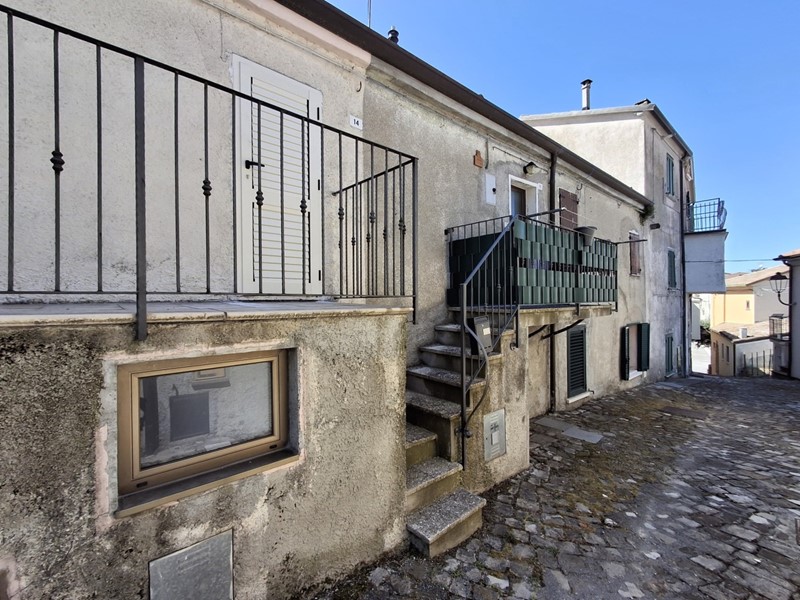 Trilocale in Vendita a Novafeltria, zona Perticara, 52'000&euro;, 47 m²