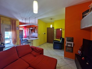 Appartamento in Vendita a Bomarzo, 66'000&euro;, 100 m², arredato, con Box