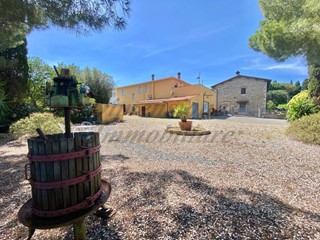 Appartamento in Vendita a Rosignano Marittimo, zona Castelnuovo Della Misericordia, 580'000&euro;, 286 m², arredato, con Box