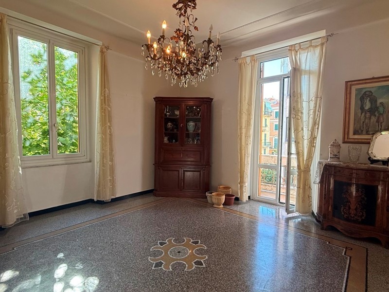 Appartamento in Vendita a Savona, zona Centro cittÃ, 319'000&euro;, 182 m²