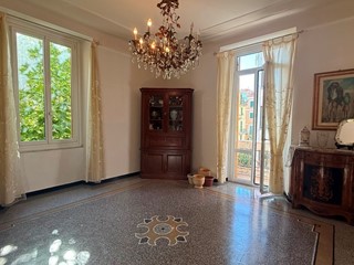 Appartamento in Vendita a Savona, zona Centro cittÃ, 319'000&euro;, 182 m²