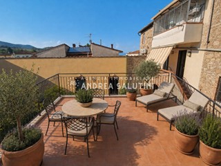 Quadrilocale in Vendita a Buti, zona Cascine, 49'000&euro;, 89 m², con Box