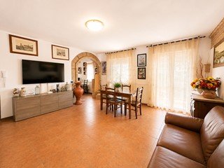Quadrilocale in Vendita a Cascina, 179'000&euro;, 101 m², arredato