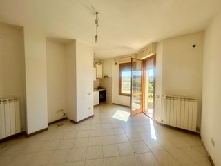 Bilocale in Vendita a Siena, zona Taverne D'arbia, 115'000&euro;, 52 m²