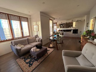 Appartamento in Vendita a Siena, 365'000&euro;, 120 m², arredato