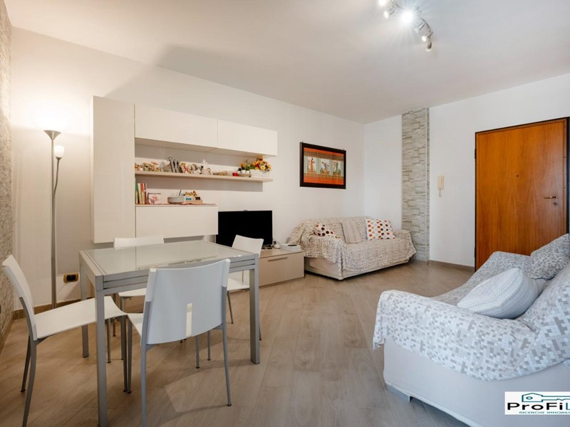 Bilocale in Vendita a Bari, zona Loseto, 105'000&euro;, 66 m²