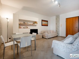 Bilocale in Vendita a Bari, zona Loseto, 105'000&euro;, 66 m²