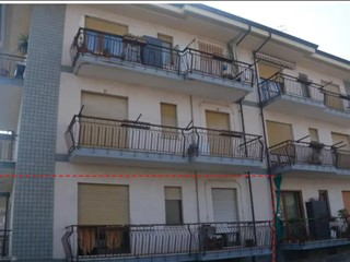 Trilocale in Vendita a Cuorgnè, 32'775&euro;, 78 m²