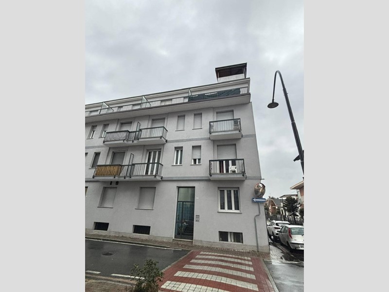 Quadrilocale in Vendita a Vinovo, 69'000&euro;, 83 m²