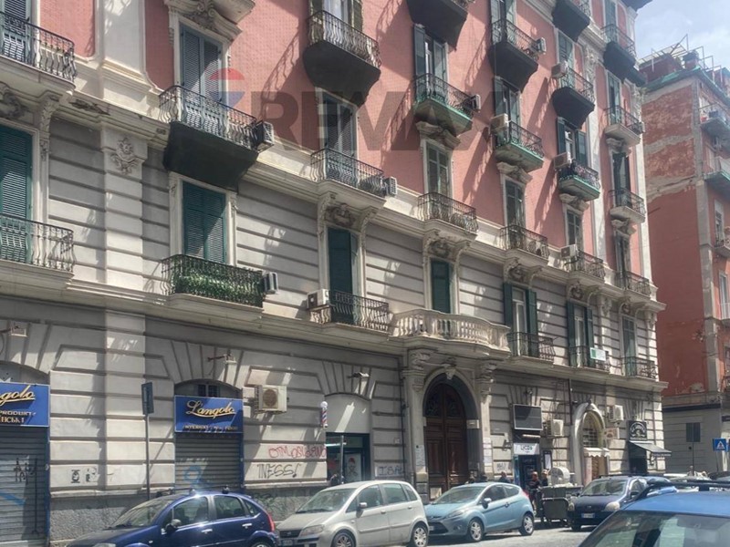 Appartamento in Vendita a Napoli, 340'000&euro;, 136 m²