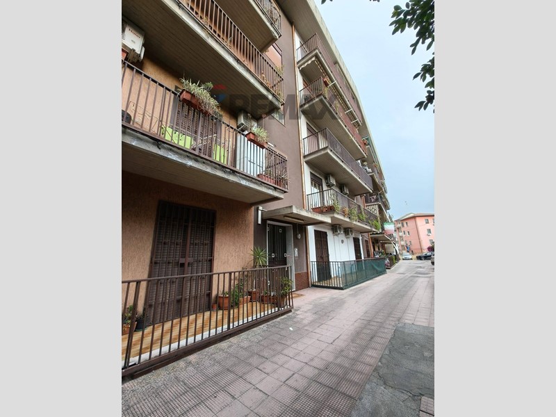Attico in Vendita a Catania, 155'000&euro;, 107 m²