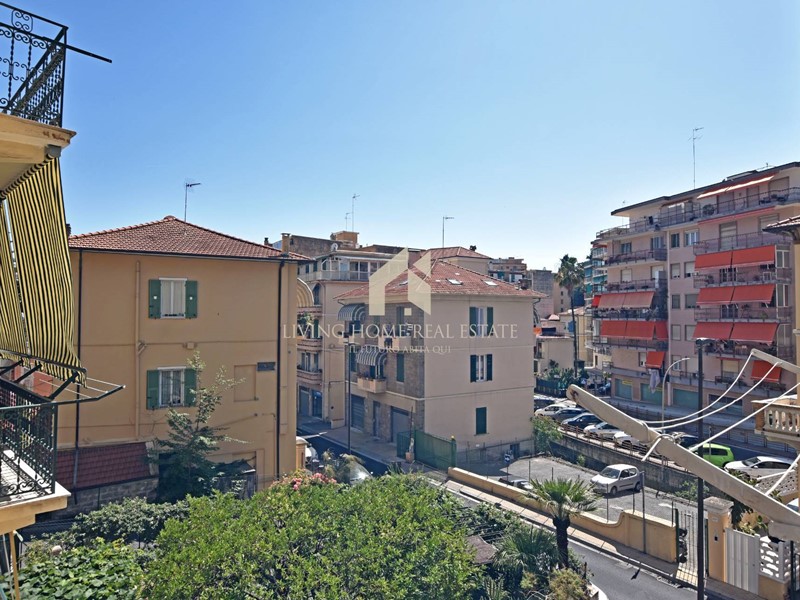 Bilocale in Vendita a Sanremo, 168'000&euro;, 73 m²