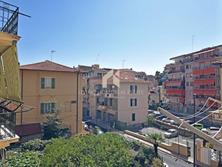 Bilocale in Vendita a Sanremo, 168'000&euro;, 73 m²