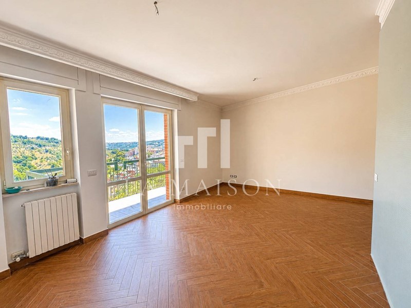 Trilocale in Vendita a Mirabello Sannitico, 73'000&euro;, 92 m²