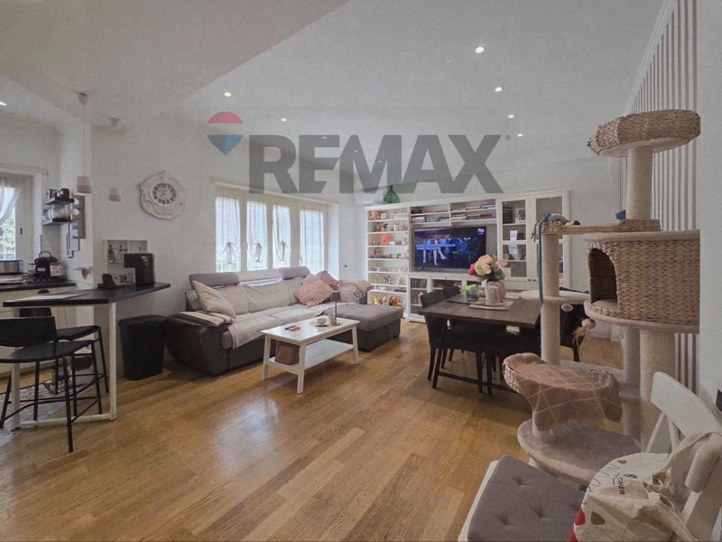 Trilocale in Vendita a Roma, 289'000&euro;, 88 m²