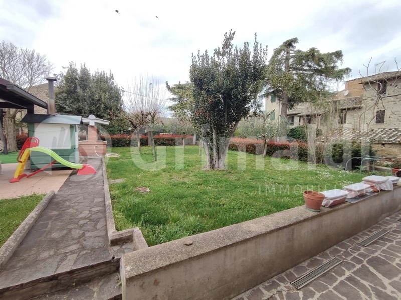 Trilocale in Affitto a Magione, 450&euro;, 112 m², arredato