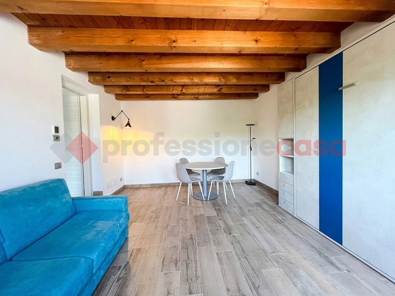 Trilocale in Affitto a Verona, 950&euro;, 60 m², arredato