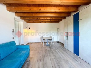 Trilocale in Affitto a Verona, 950&euro;, 60 m², arredato