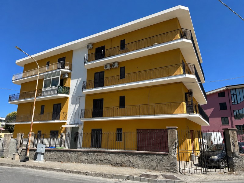 Quadrilocale in Vendita a Barcellona Pozzo di Gotto, 95'000&euro;, 145 m²