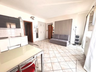 Appartamento in Vendita a Torino, 98'000&euro;, 40 m², arredato