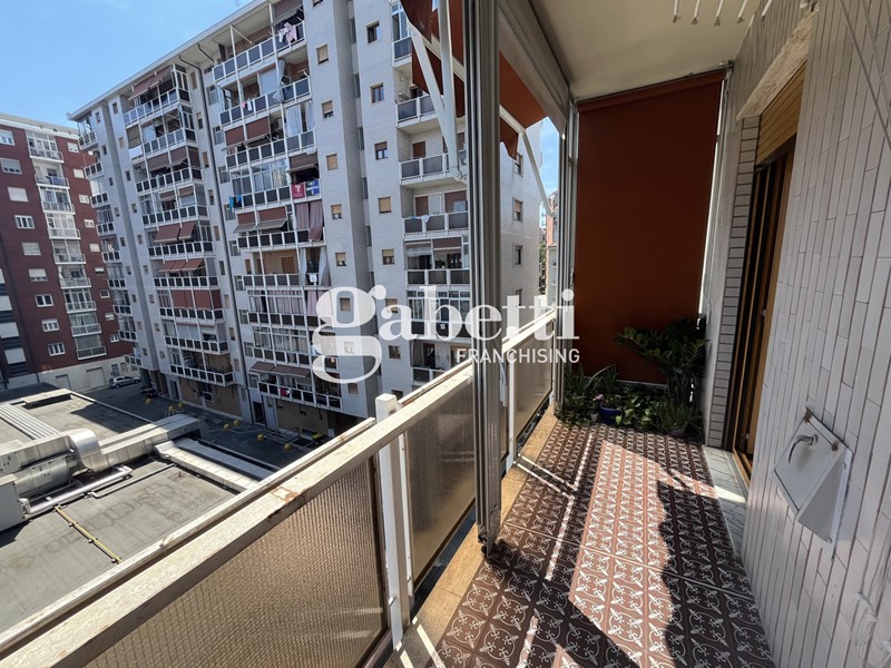 Trilocale in Vendita a Torino, 165'000&euro;, 85 m²