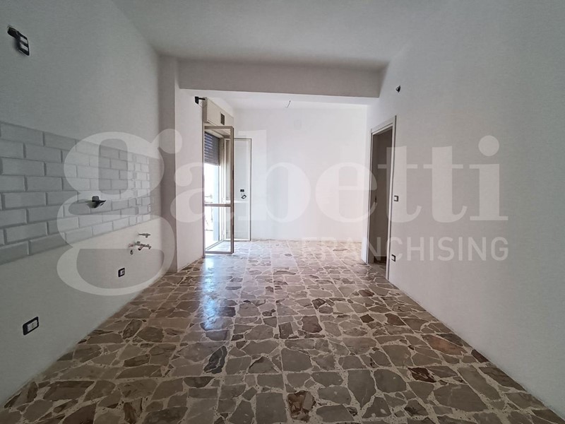 Appartamento in Vendita a Siracusa, 129'000&euro;, 157 m²