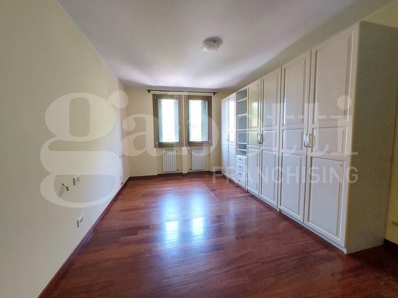 Quadrilocale in Affitto a Treviso, 1'100&euro;, 90 m², con Box