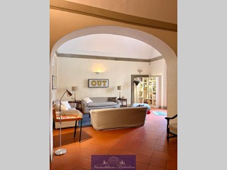 Quadrilocale in Affitto a Firenze, zona Oltrarno, 2'200&euro;, 130 m², arredato