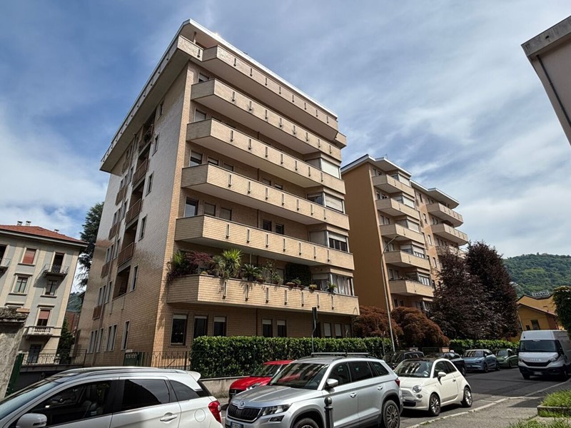 Quadrilocale in Affitto a Como, 1'300&euro;, 114 m², con Box