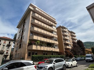 Quadrilocale in Affitto a Como, 1'300&euro;, 114 m², con Box