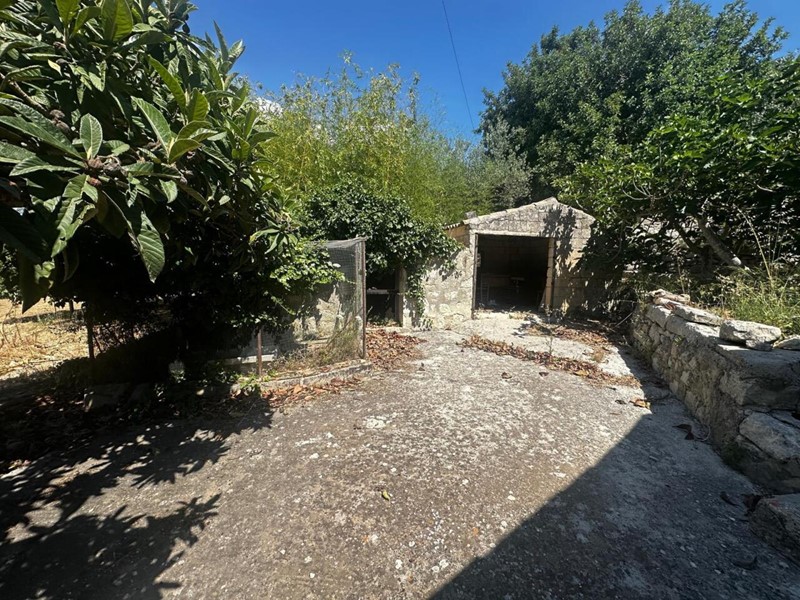 Quadrilocale in Vendita a Modica, zona FRIGINTINI, 65'000&euro;, 100 m², con Box