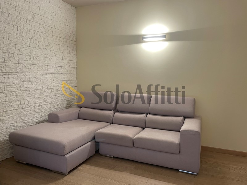 Trilocale in Affitto a Busto Arsizio, zona Beata Giuliana, 850&euro;, 90 m², arredato, con Box