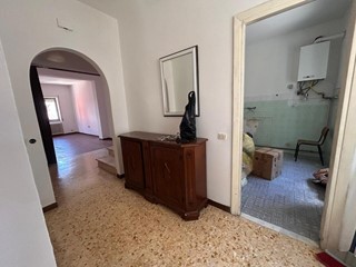 Trilocale in Vendita a Montorio Romano, 75'000&euro;, 110 m²