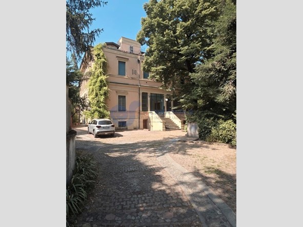 Quadrilocale in Affitto a Bologna, zona 15.Malpighi, 1'200&euro;, 90 m²