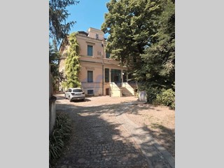 Quadrilocale in Affitto a Bologna, zona 15.Malpighi, 1'200&euro;, 90 m²