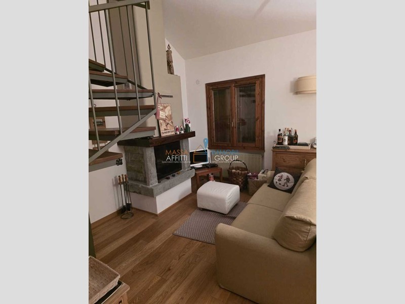Trilocale in Vendita a Ventasso, 100'000&euro;, 70 m², arredato