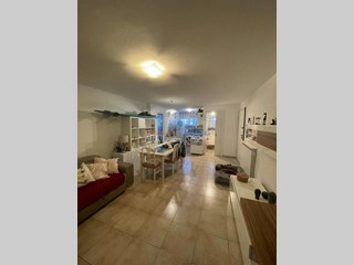 Bilocale in Vendita a Carrara, zona Marina Di Carrara, 140'000&euro;, 48 m²